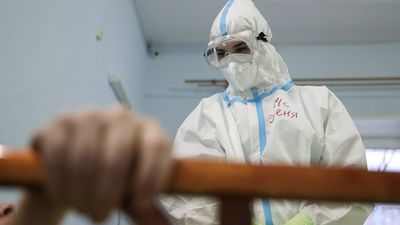 В России регистрируется рекордная ежедневная смертность от вирусов